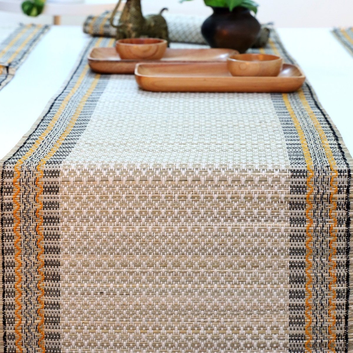 Dining Table Mats and Table Runner in Beige Set of 6 and 4 | Eco Friendly Tableware Sustainably Handwoven from Natural Grass