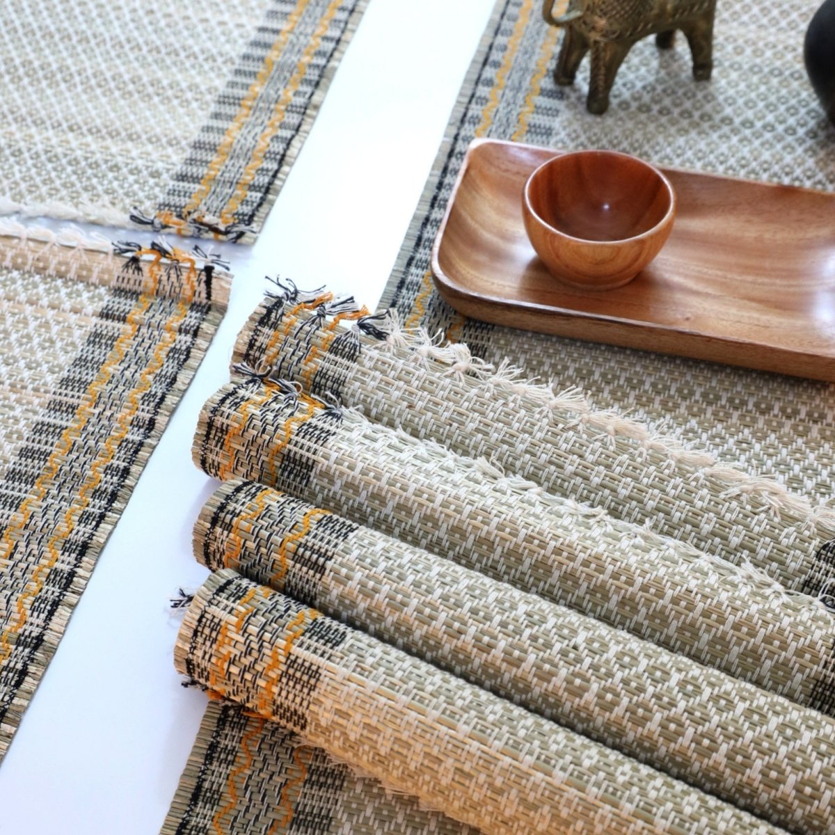 Dining Table Mats and Table Runner in Beige Set of 6 and 4 | Eco Friendly Tableware Sustainably Handwoven from Natural Grass