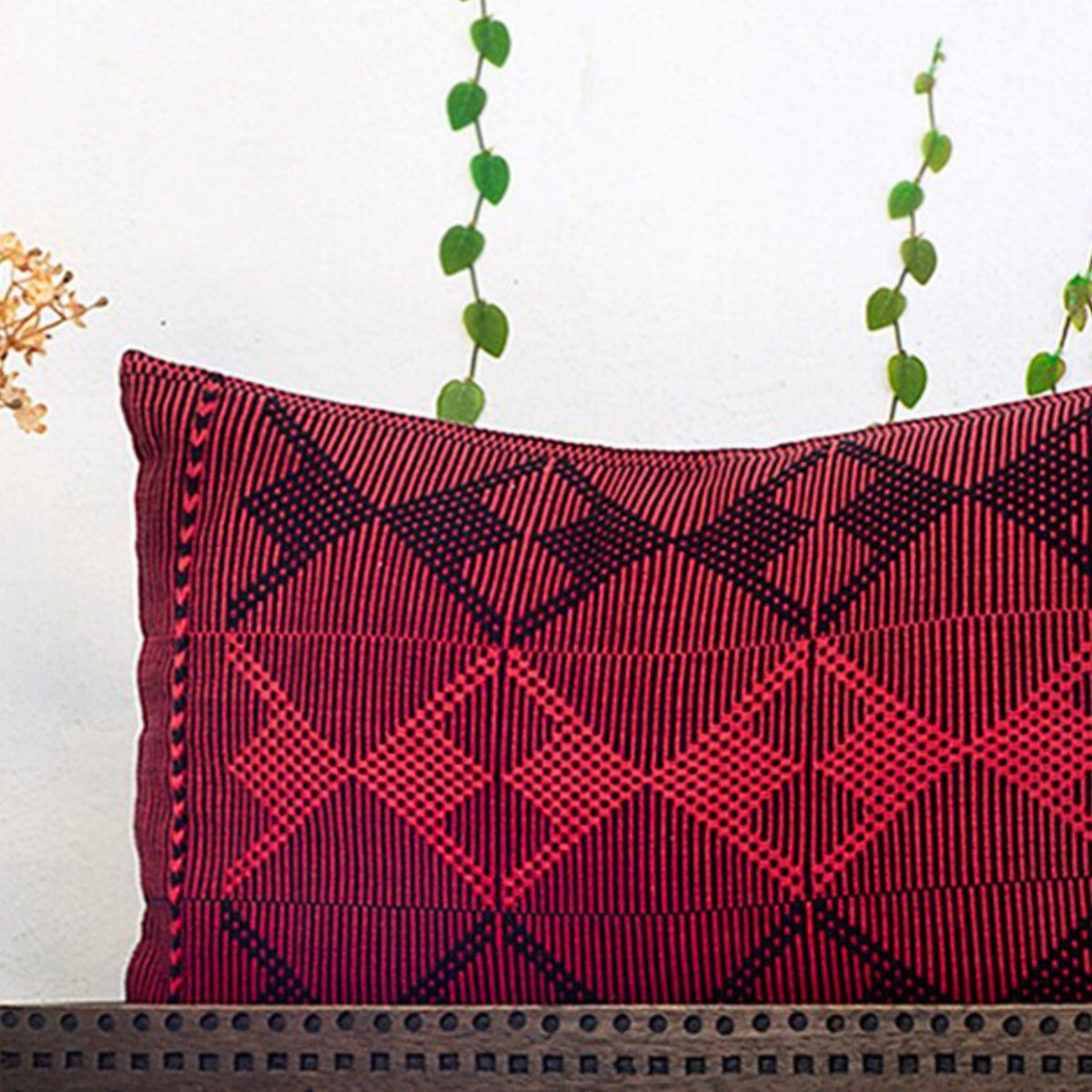 Edgy Sophistication: Rectangular Cushion with Arrowhead Design